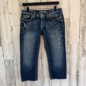 BKE Sabrina Stretch Women’s 5 Pocket Crop Jeans Fray Bottom Size 32x22